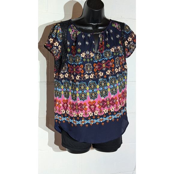 Renee C Floral Paisley Print Blouse Top Crochet Detail Boho Short Sleeve Small - Picture 1 of 5